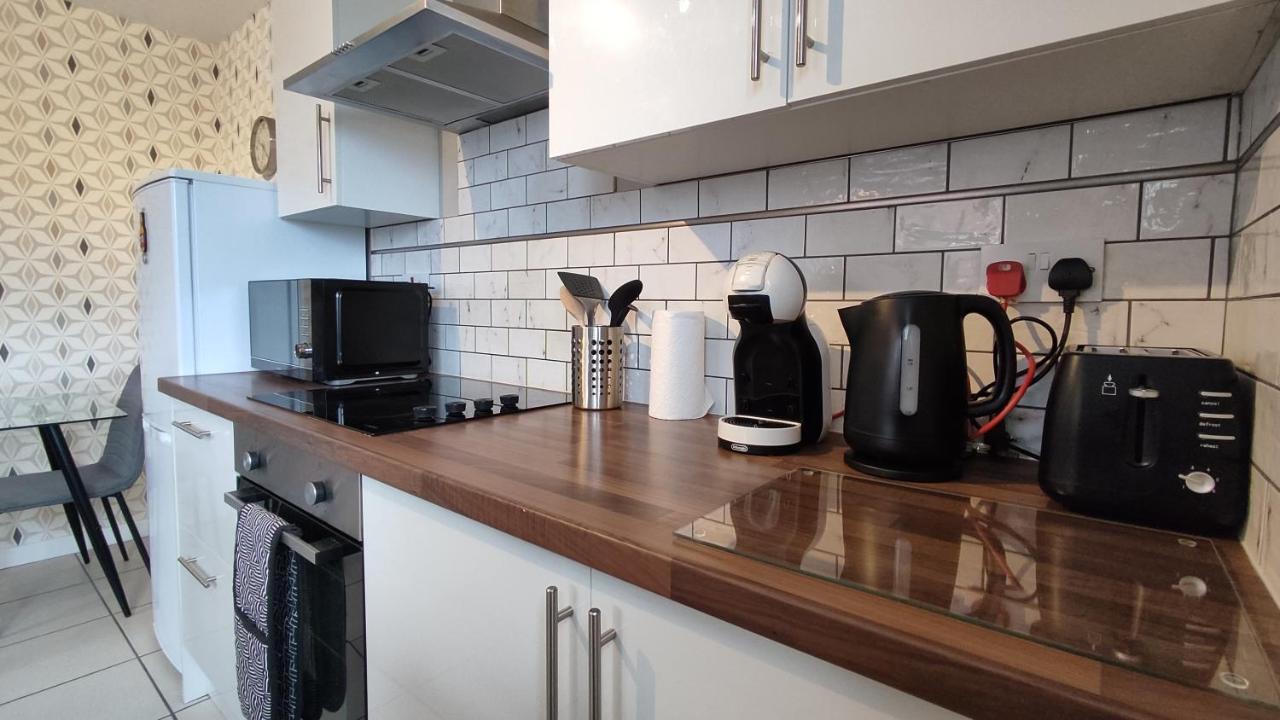 Appartamento Modern 1-Bed Flat In Wigan Esterno foto
