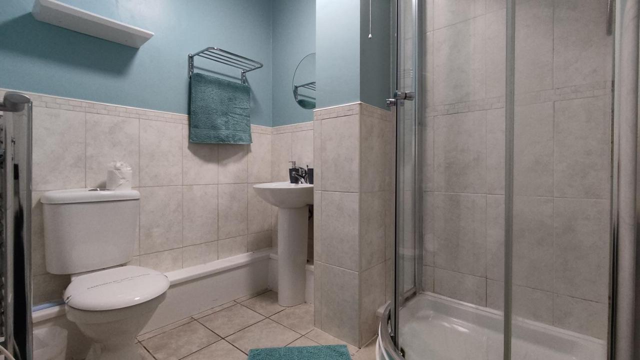 Appartamento Modern 1-Bed Flat In Wigan Esterno foto
