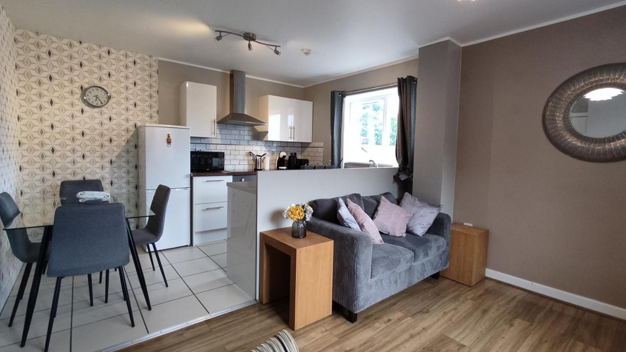 Appartamento Modern 1-Bed Flat In Wigan Esterno foto